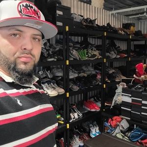 Meet your Posher, Laurence